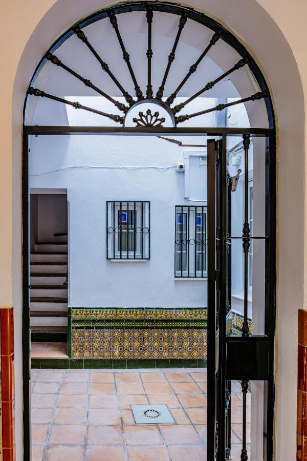Aparbel Flota Appartement Sevilla Buitenkant foto