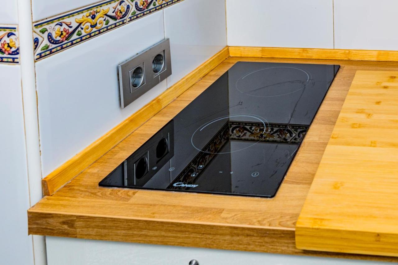 Aparbel Flota Appartement Sevilla Buitenkant foto